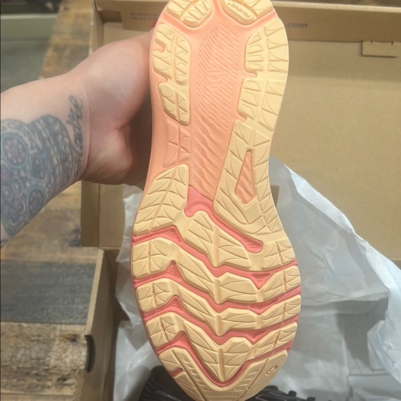 Asics Black and Silver GT-2000 11 Sneakers - Picture 6 of 8